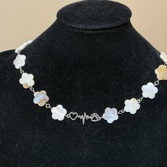 Mother of Pearl Flower Beaded Short Necklace + Paw Print Heart Beat Pendant - Picture 3 of 13